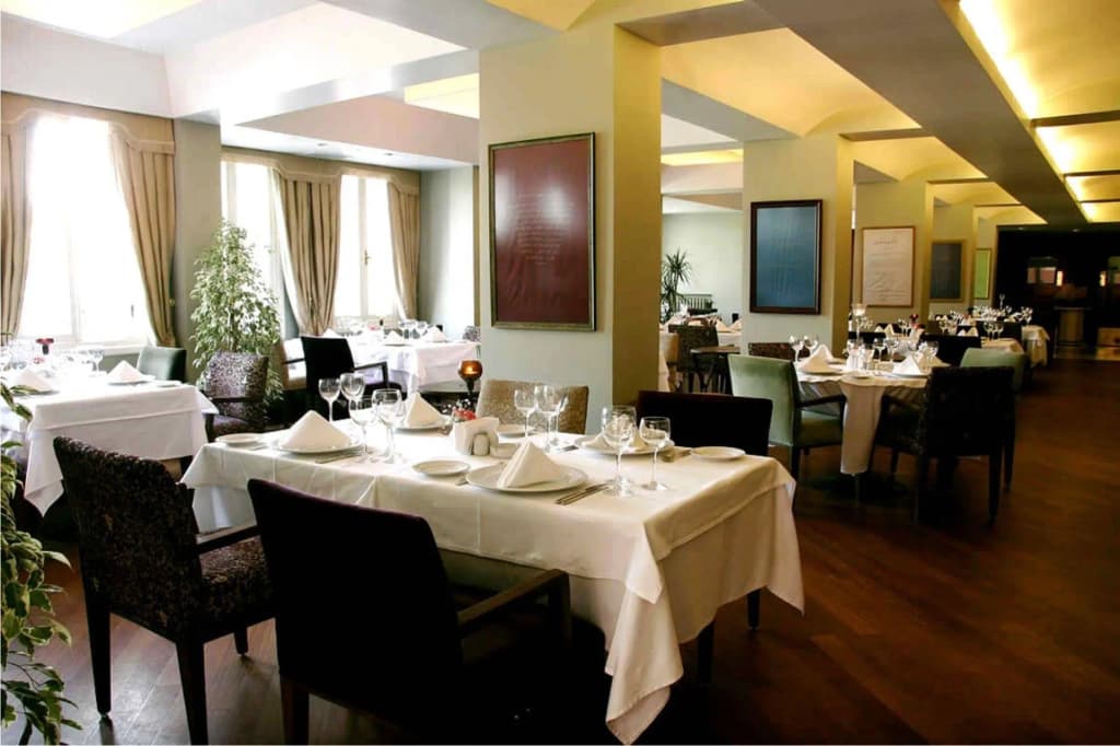 Dewdrop Intercity Hotel - photo 18