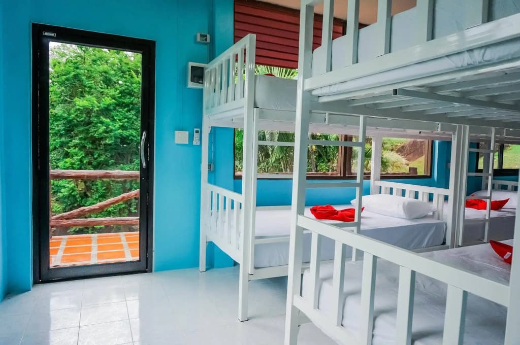 Amstardam Backpackers - photo 1