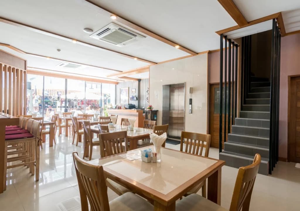 Alexander Hotel Patong - photo 18