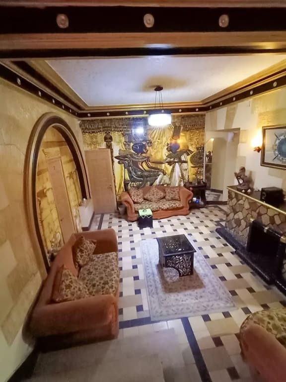 Castle Hotel - Hostel - photo 2