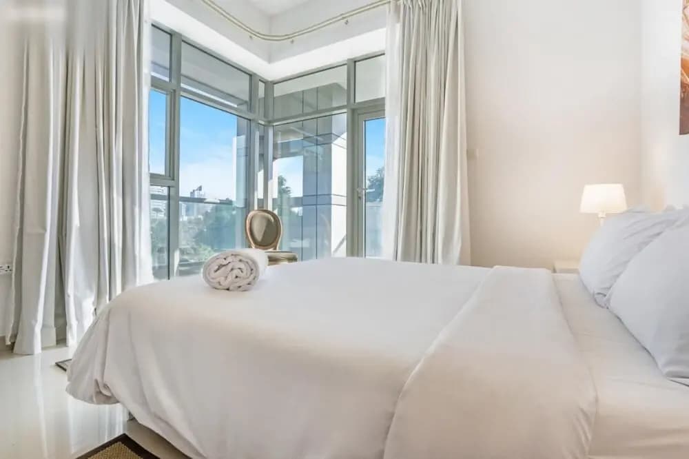Breathtaking View 1 Bedroom Apt - photo 3
