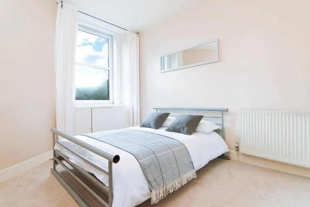 Spacious Flat With Fantastic Views - photo 4