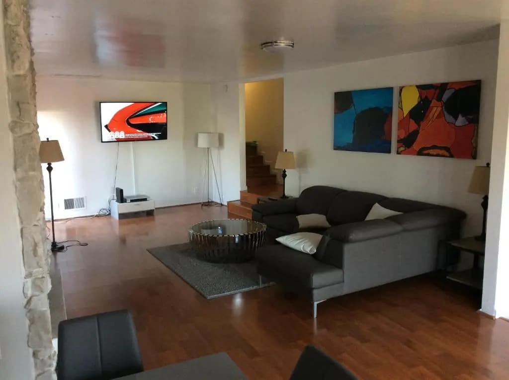 4 bedroom and 3 bath home close to universal studio and Hollywood - photo 13