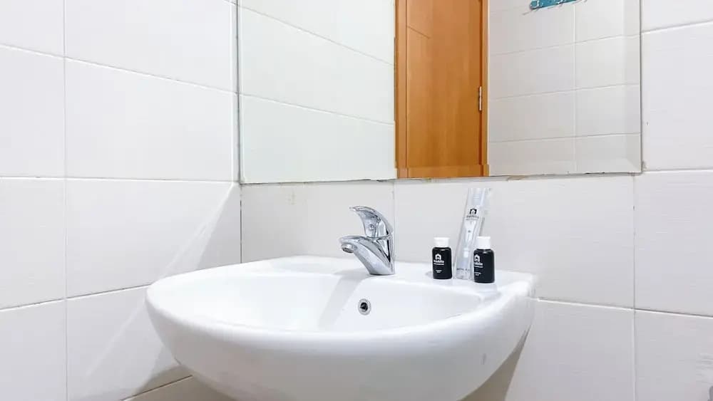 Nice And Comfort 1Br Apartment At Woodland Park Residence - photo 8