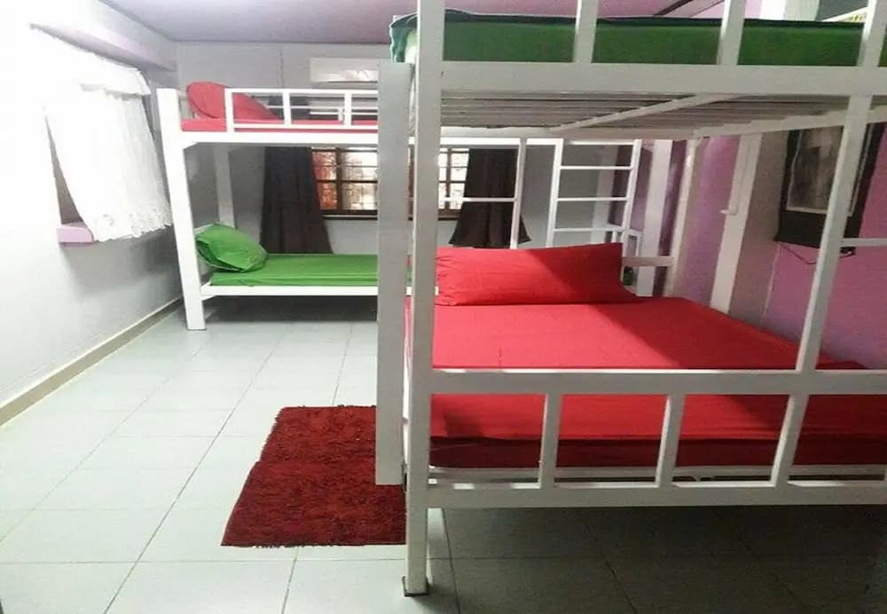 Hug Glur House & Hostel - Adults Only - photo 2