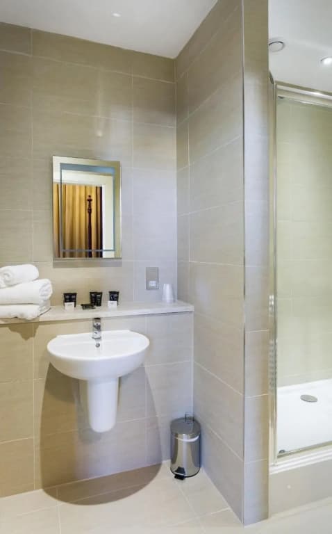 New Town Hotel - photo 6