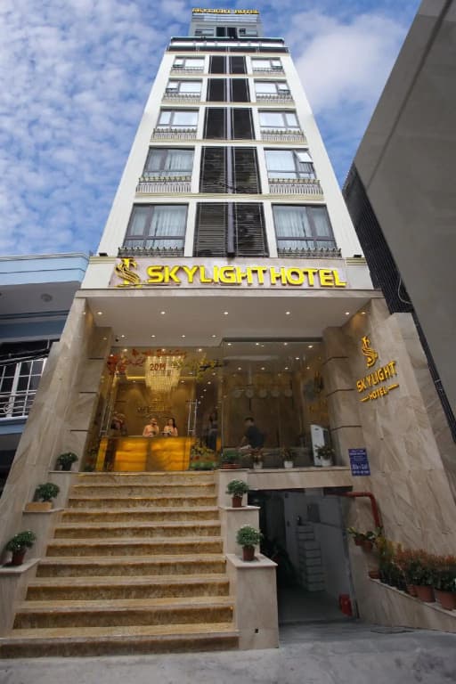 Skylight Hotel - main photo