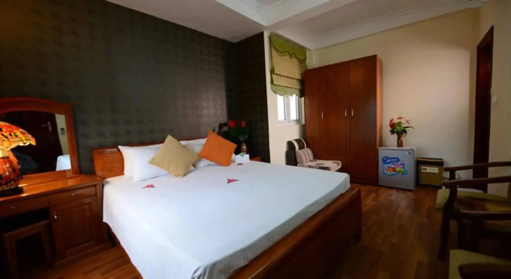 Holiday Lakeview Hotel - photo 4