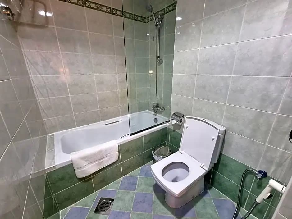 Vista Square Hotel - photo 8