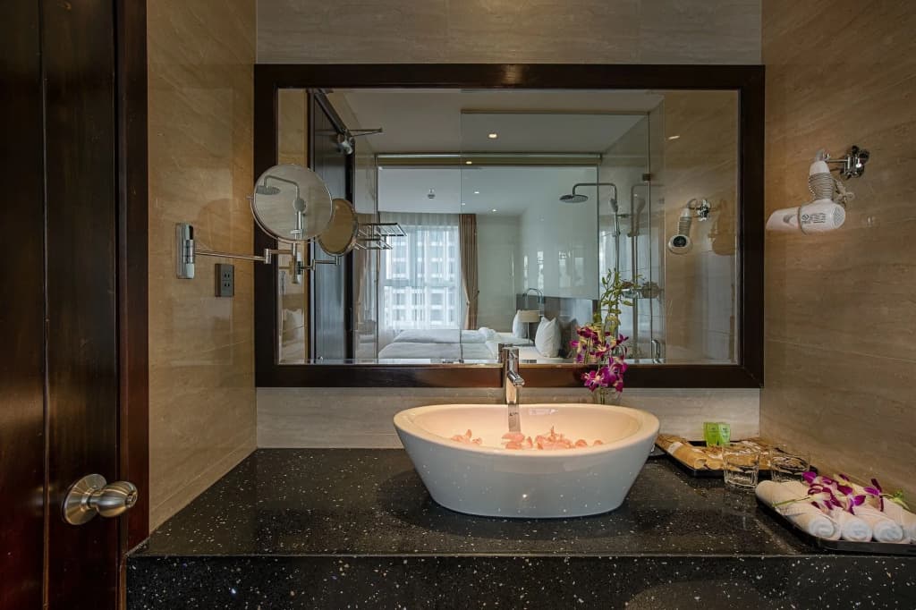 Sofia Suite Hotel & Spa Da Nang - Free 01 Draught Beer and 20-minute Spa per Room - photo 10