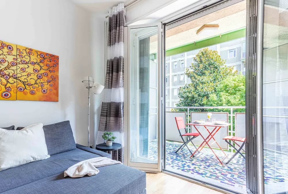 JOIVY Adorable Flat W/ Balcony - photo 3