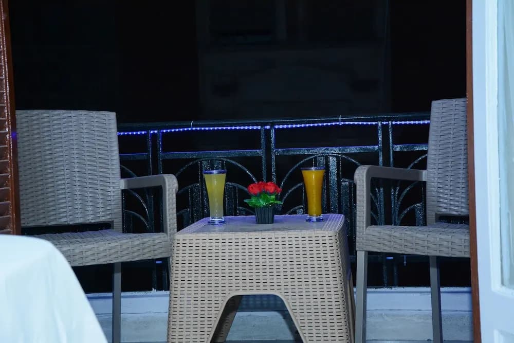 Crown Hotel - photo 19