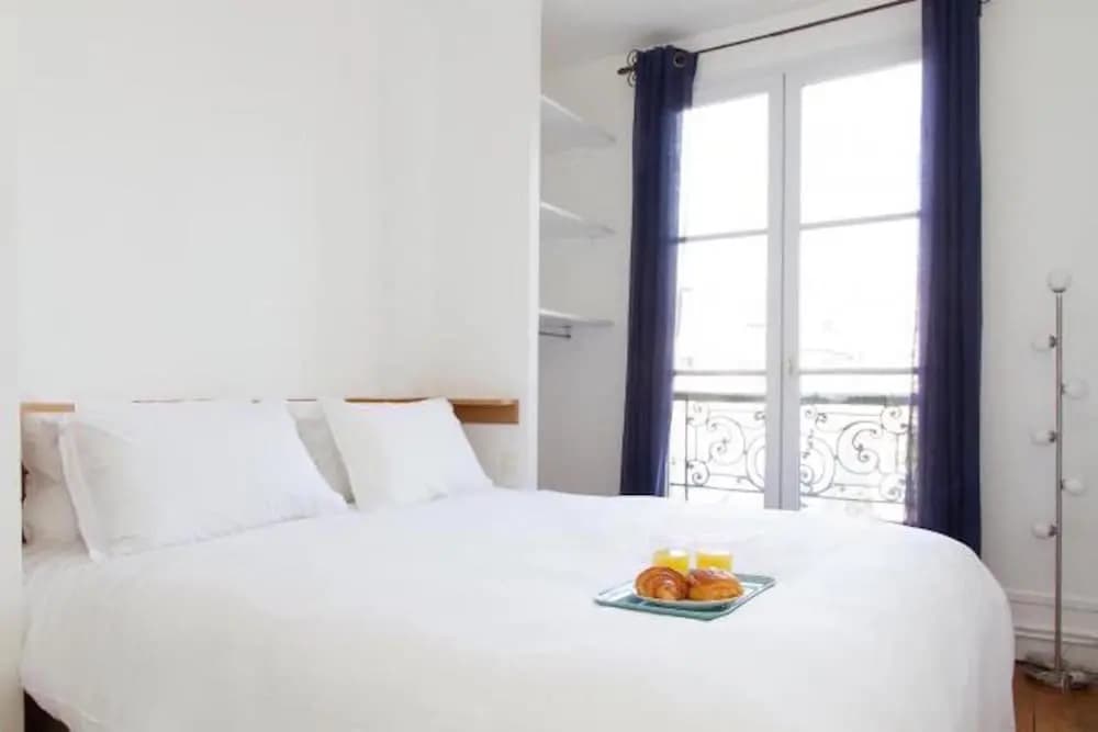 Marais - Place des Vosges Apartment - photo 2