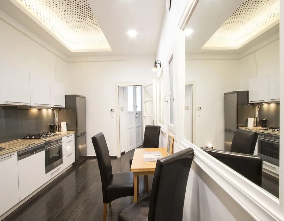 Large Central Apartment Fehérhajó - photo 11