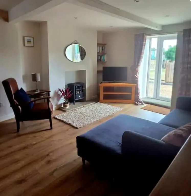 2 Bed Well Equipped For Contractors Pet Friendly - photo 4