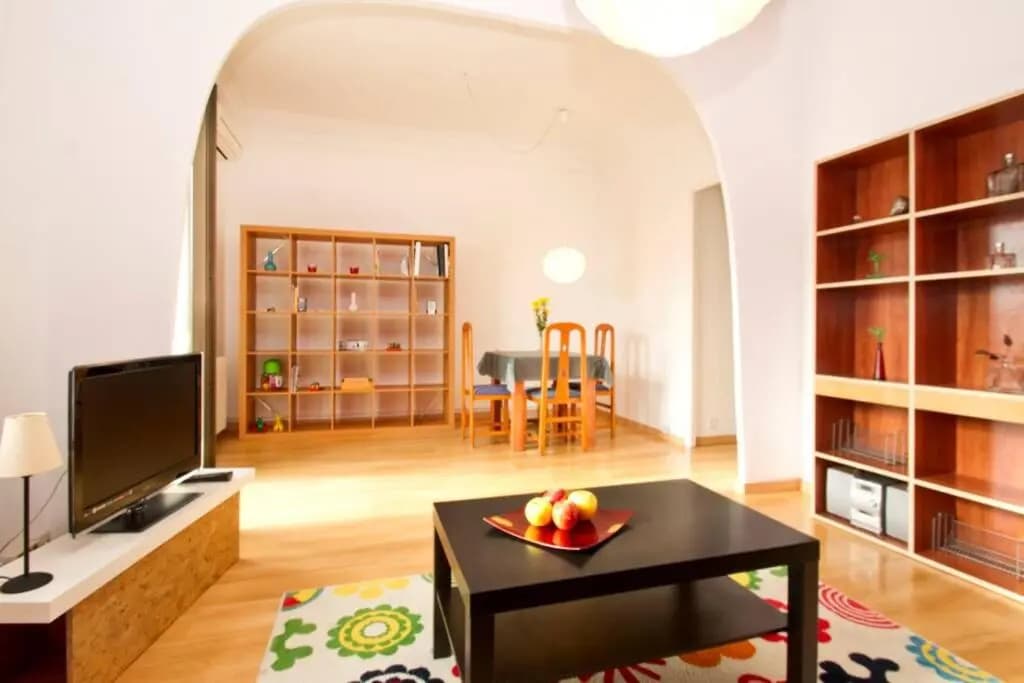 Sunny Apt Barcelona 22@ - photo 2