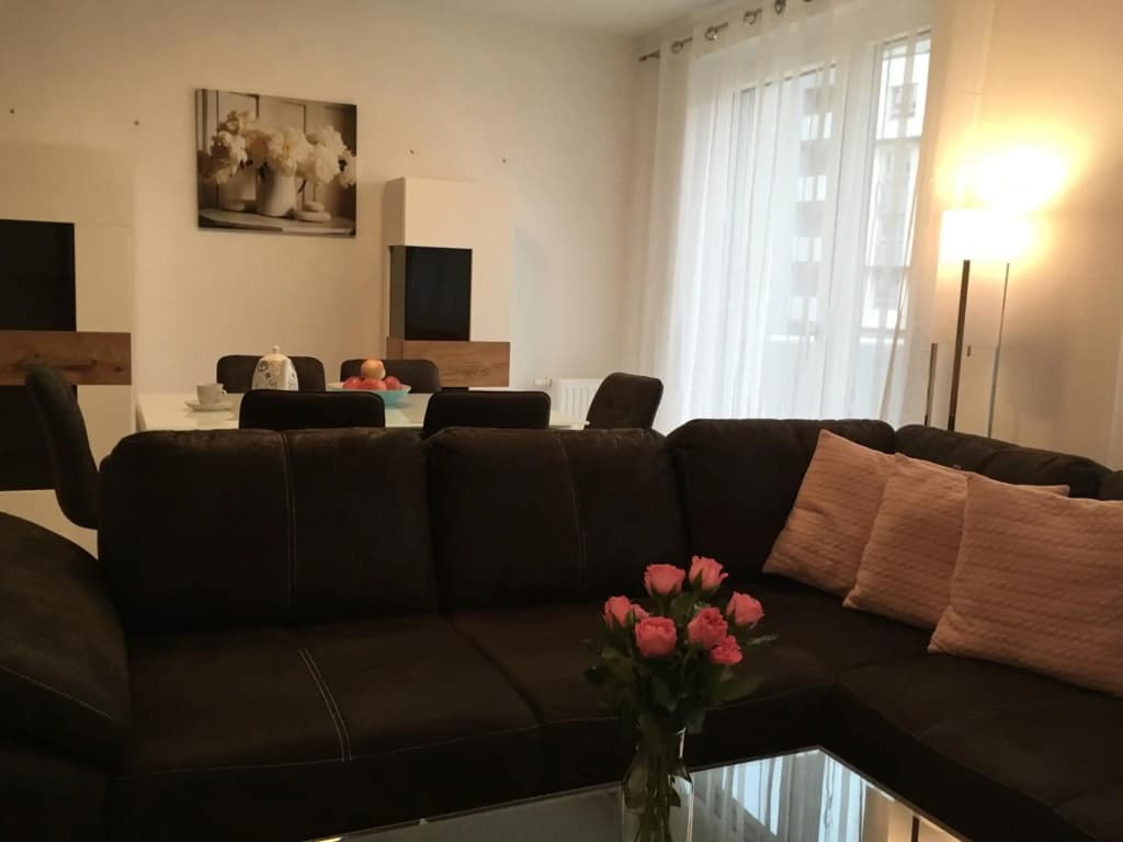 White Vintage Park View Apartment - photo 47