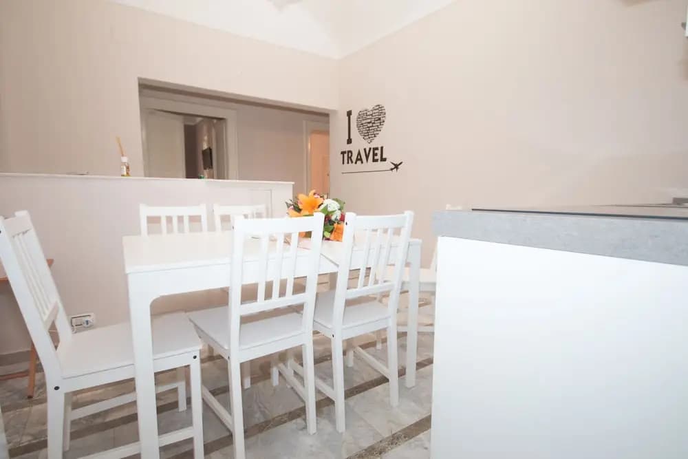 San Peter Lory's House - photo 13