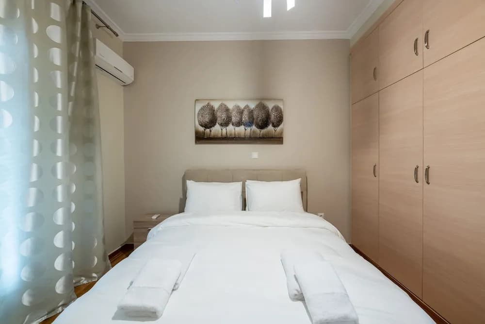 2br renovated flat close to metro - photo 4