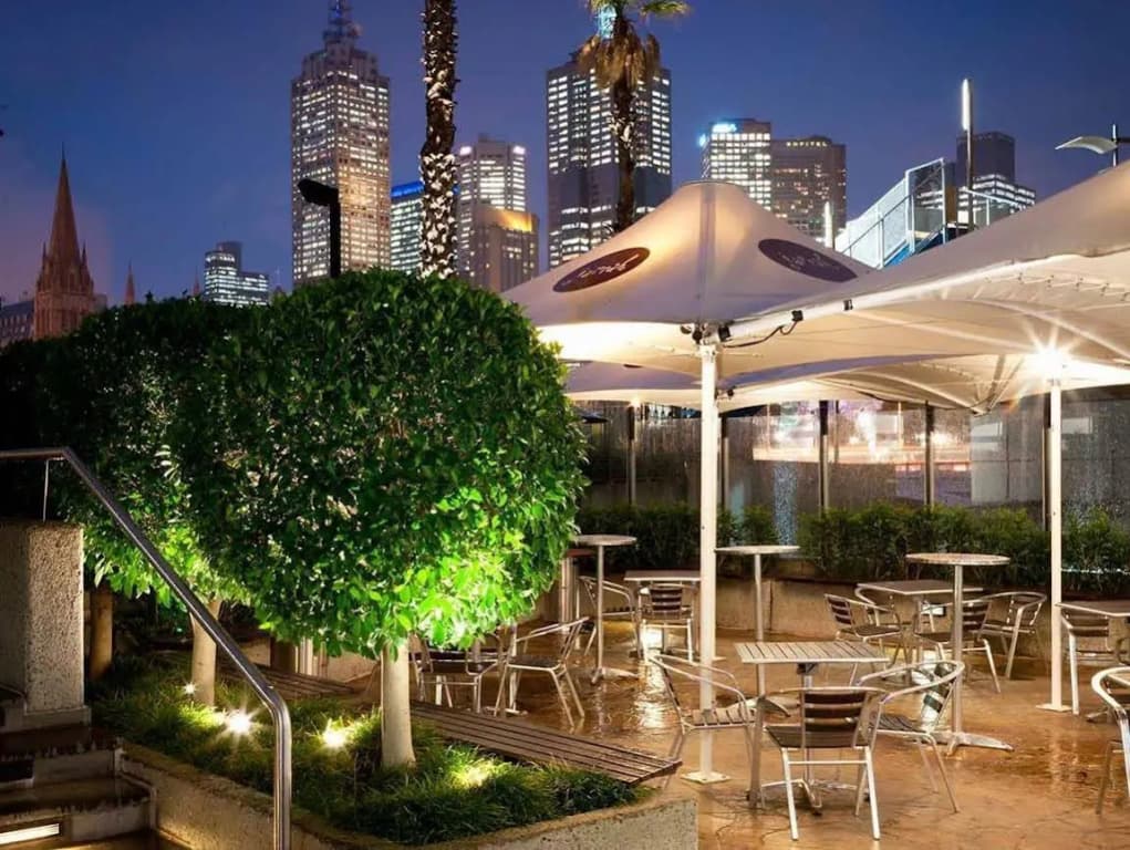 Quay West Suites Melbourne - photo 25