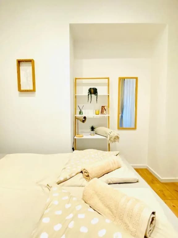 Charming 4 Bedroom Apartment Ottakring - photo 9