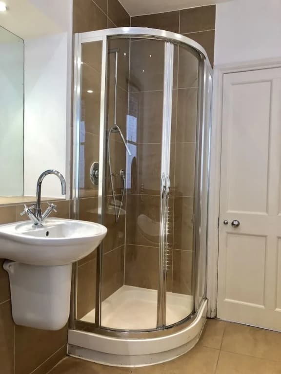 Buckingham Palace View Apartment - photo 9