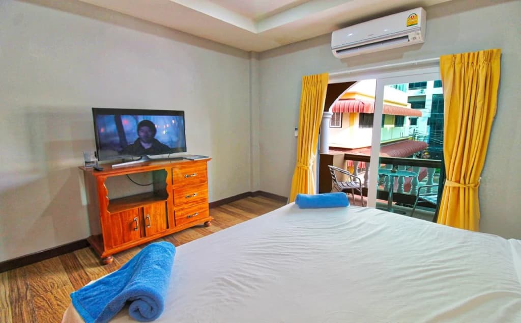 Jomtien Beach Pool House - photo 3