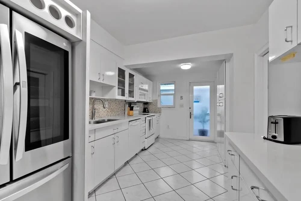 Chateau Michael Luxury Brickell Villa with Pool - photo 21