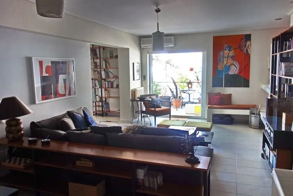Beautiful 4flr 2bdr and Parking - photo 12