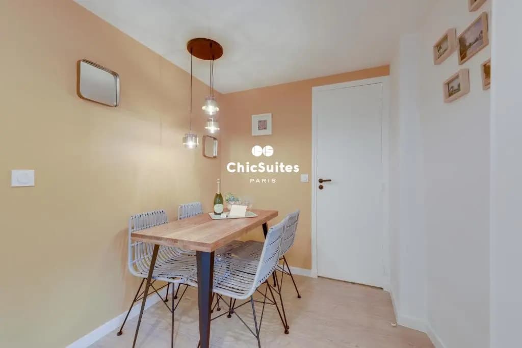 Bastille ChicSuites - photo 12