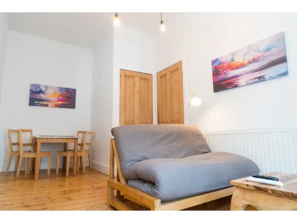 Ideal Based Tenement in Morningside for 4 - photo 3