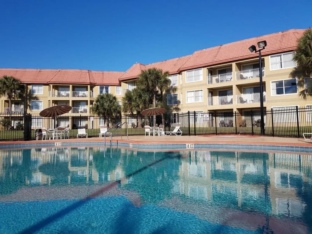Parc Corniche Condominium Suite Hotel - photo 12