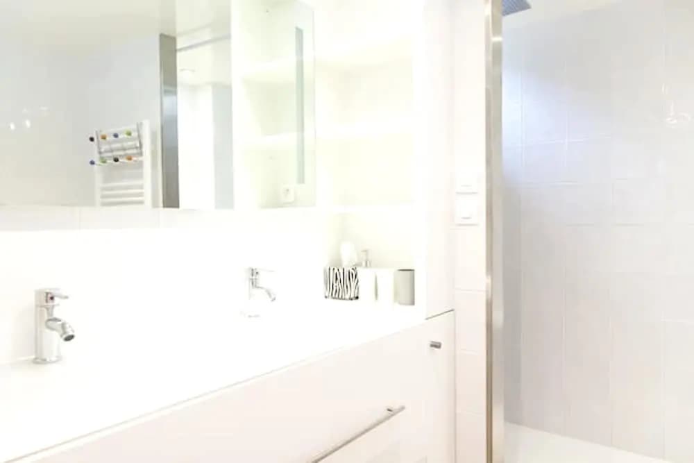 House With 4 Bedrooms in Paris, With Wifi - photo 7