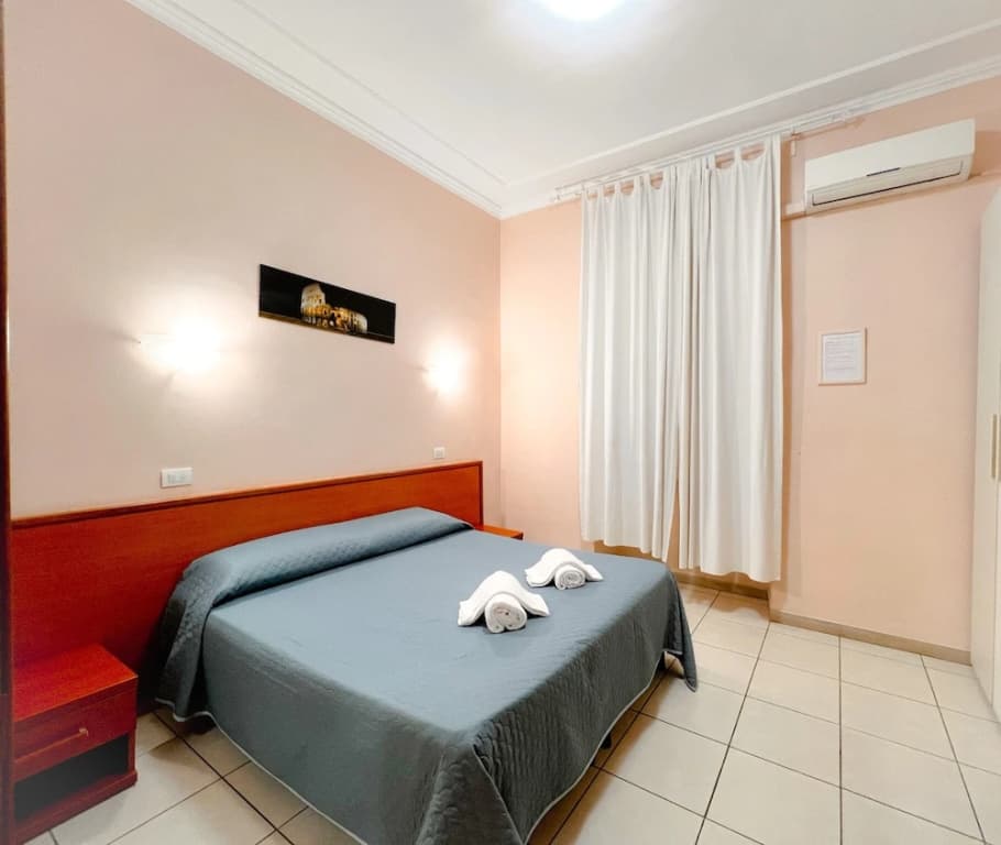 Alius And Freerome Hotel - photo 2