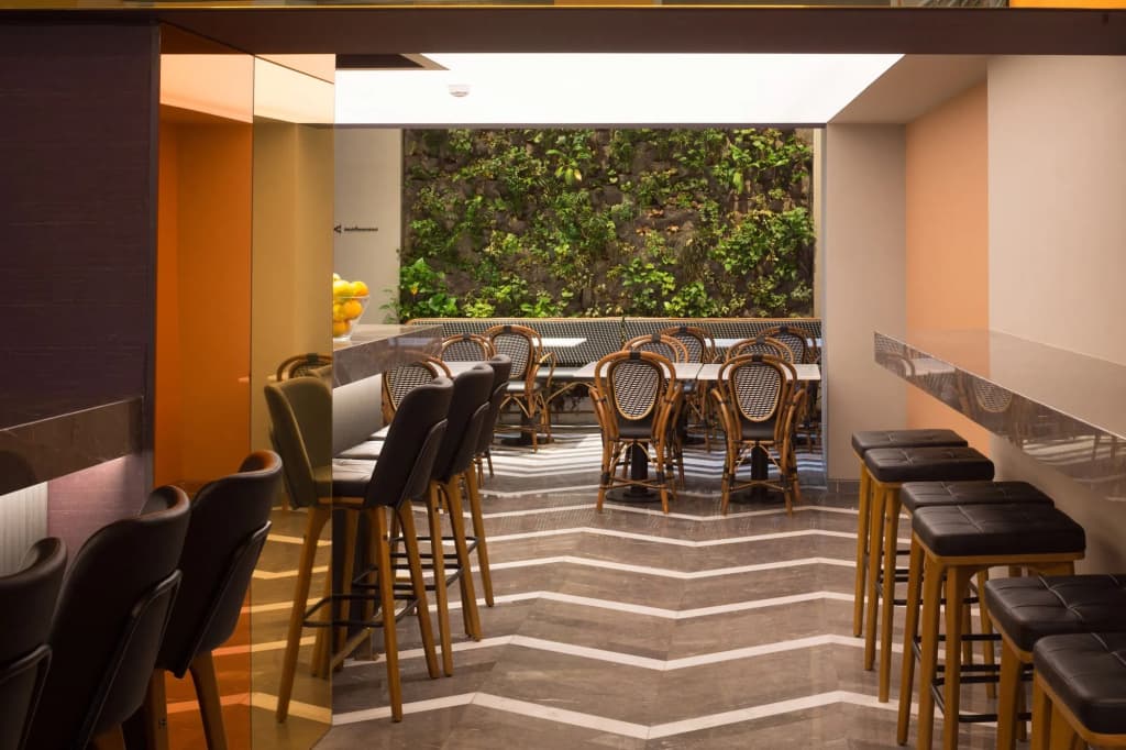 Lozenge Hotel - photo 19