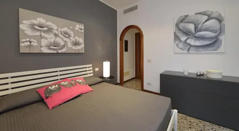 Madame V Apartments - photo 3