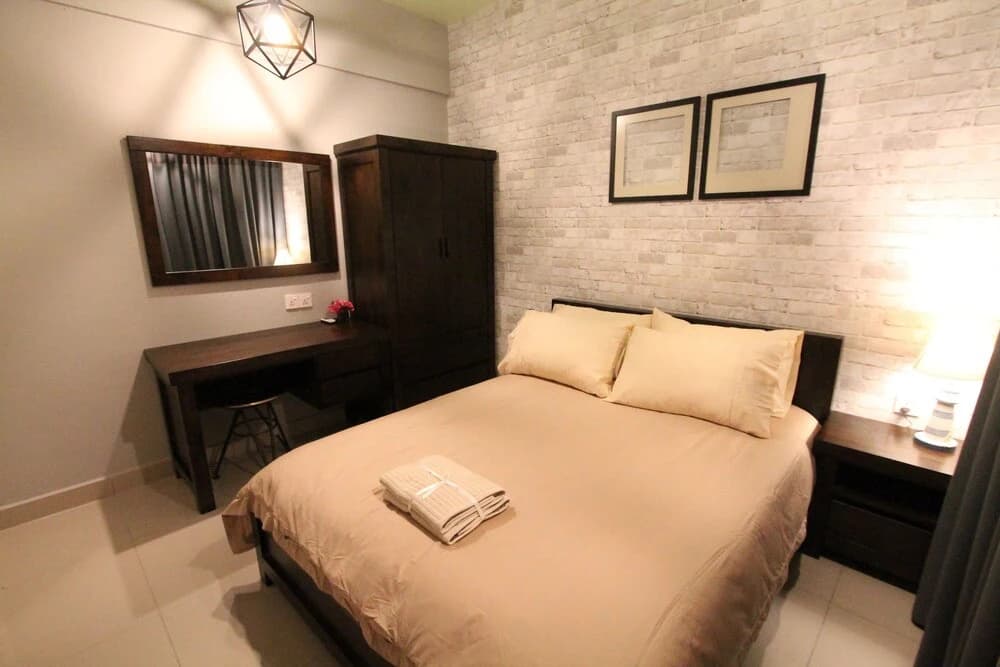 Ian's Majestic Condo - photo 6
