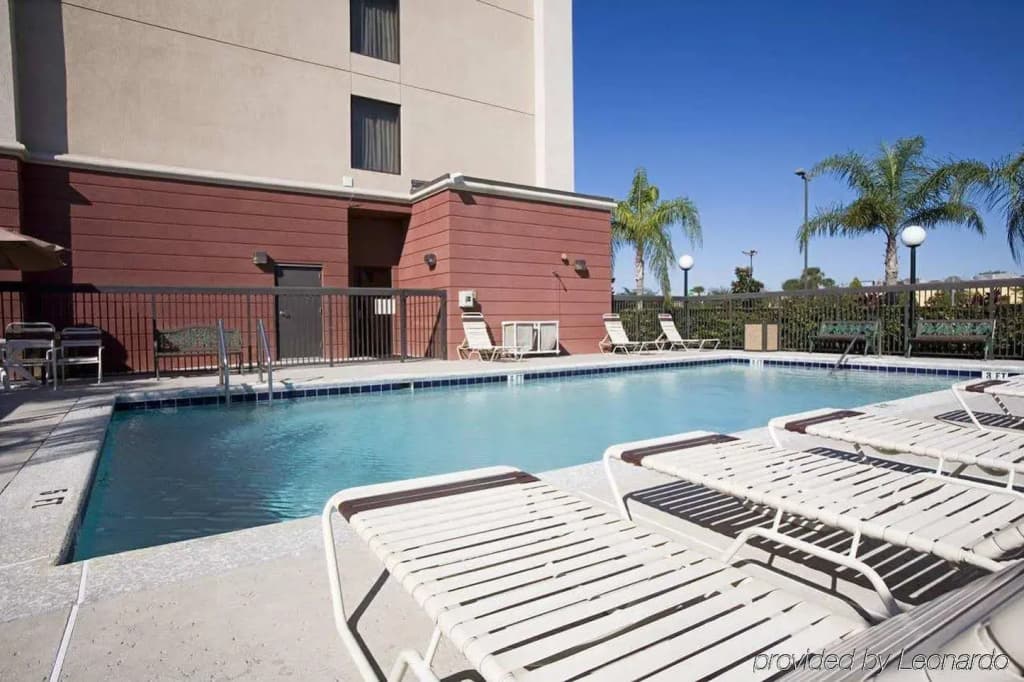 Hampton Inn & Suites Orlando Intl Dr N - photo 17