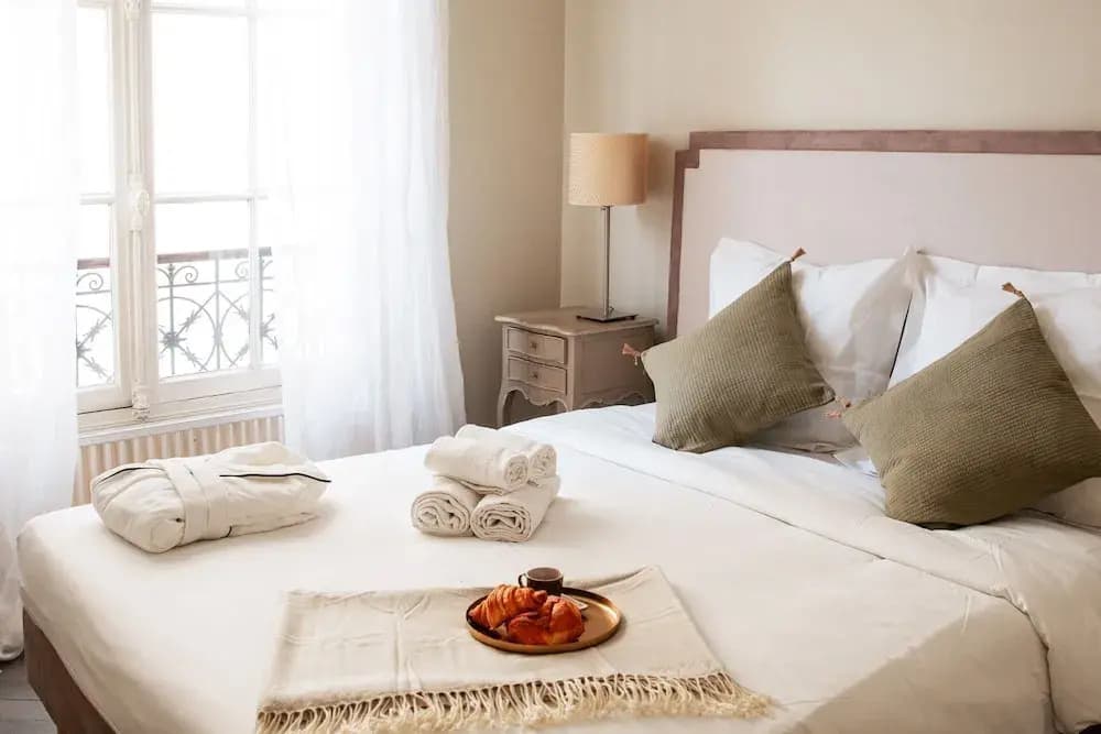 1BR Near Eiffel & Les Invalides - photo 2