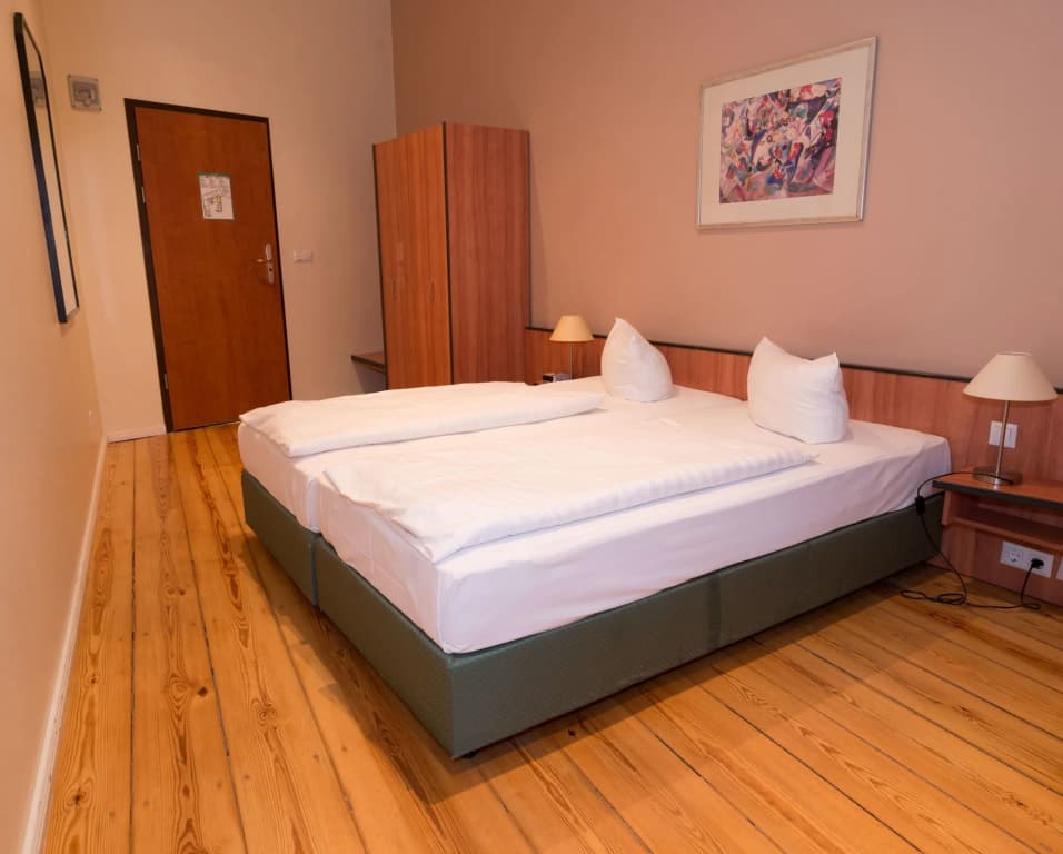 Hotel Am Anhalter Bahnhof - photo 4