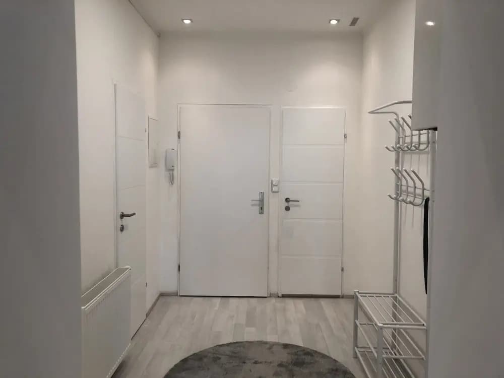 Apartment - photo 9
