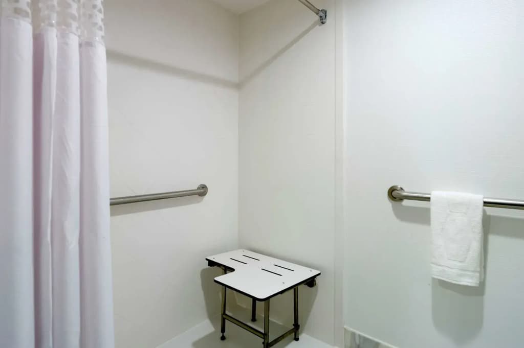 Hilton Garden Inn Queens/JFK Airport - photo 10