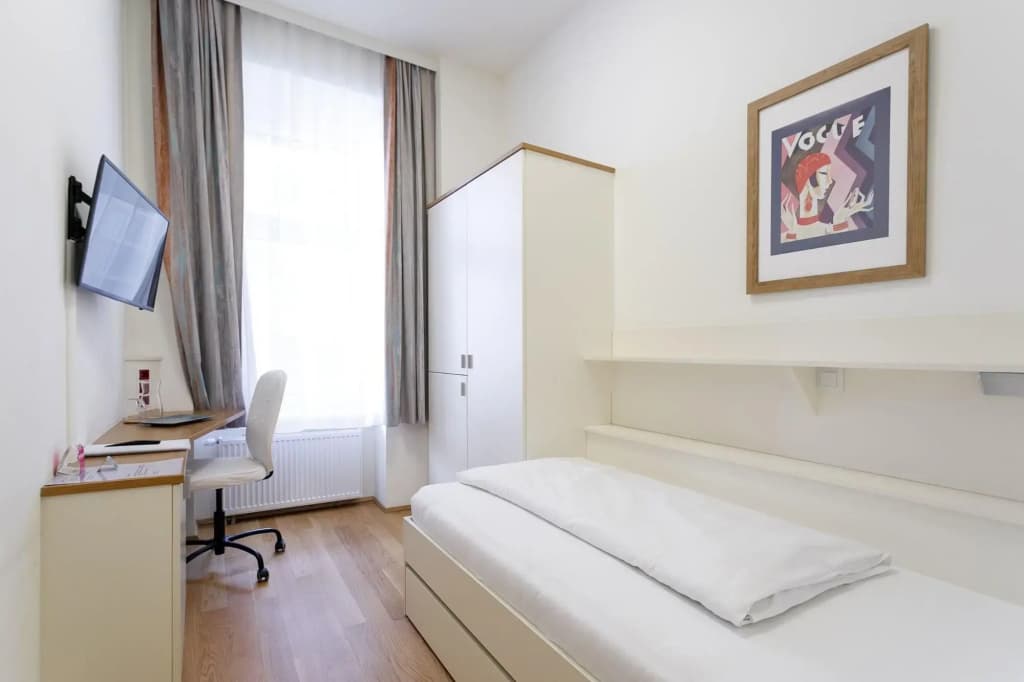 Riess City Rooms - Self Check-In - photo 4