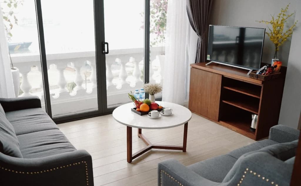 The Confetti Hotel - photo 19