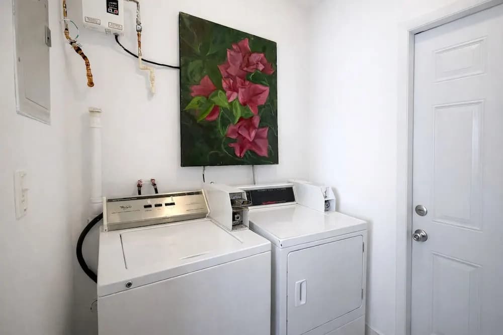 Art King Suite With Priv Bath - photo 5