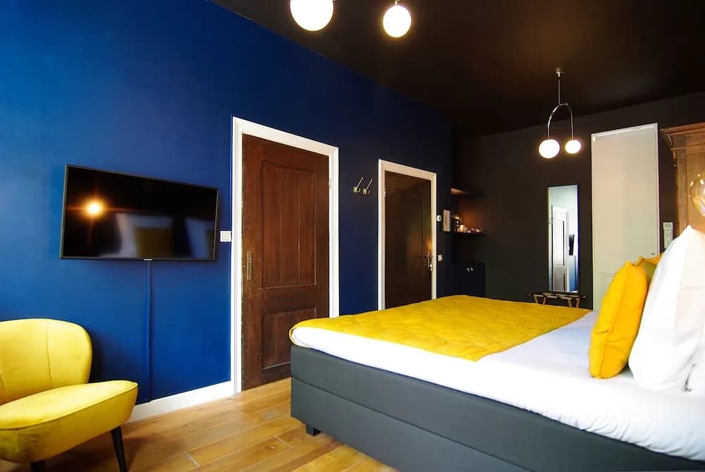 1637 Historic Canal View Suites - photo 4