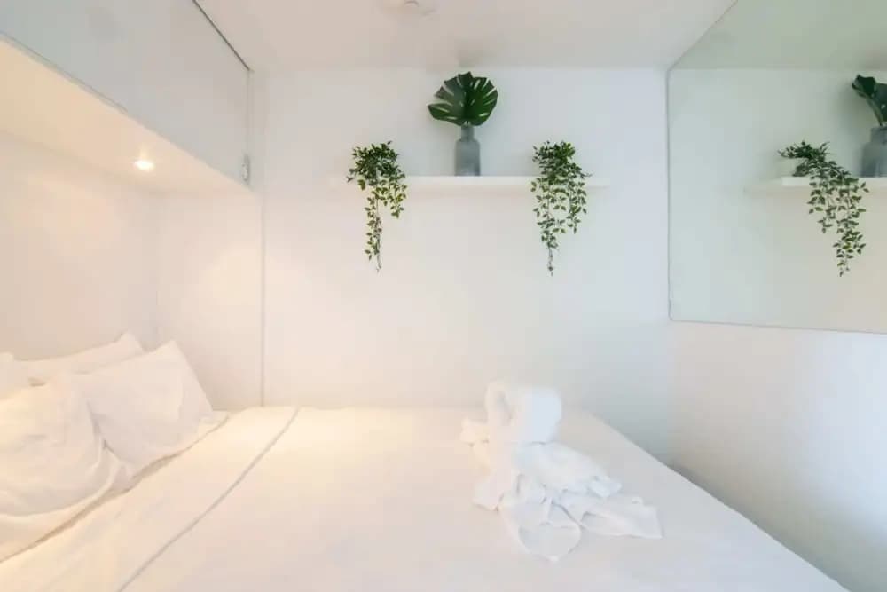 Bright 1 Bedroom Studio With Amazing City Views - photo 2