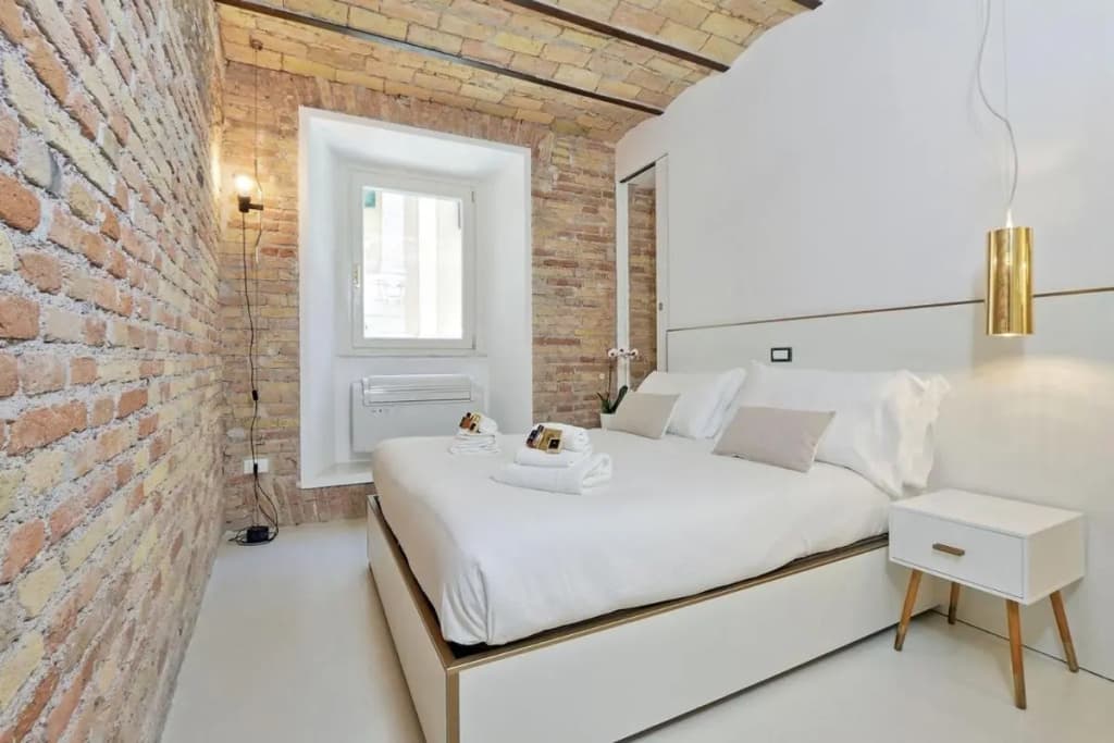 Charming flat near Colosseum - photo 2