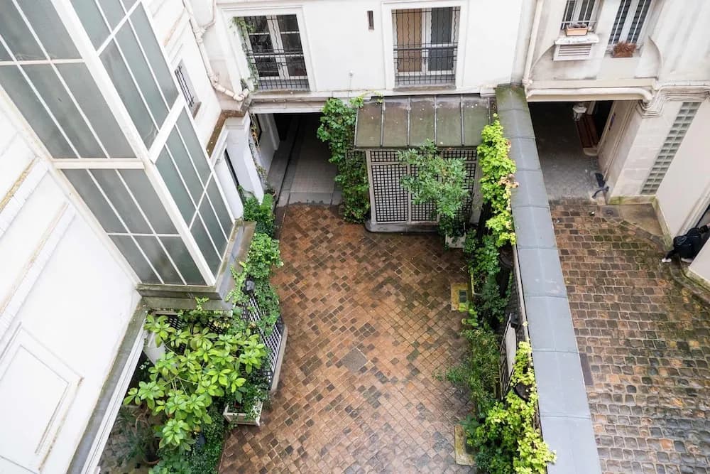 Charming Tuileries 1 Bed Apt in the Centre of Paris - photo 1
