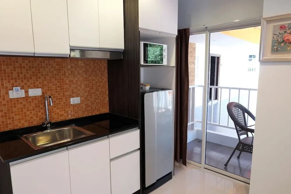 Sunset Apartments - photo 24